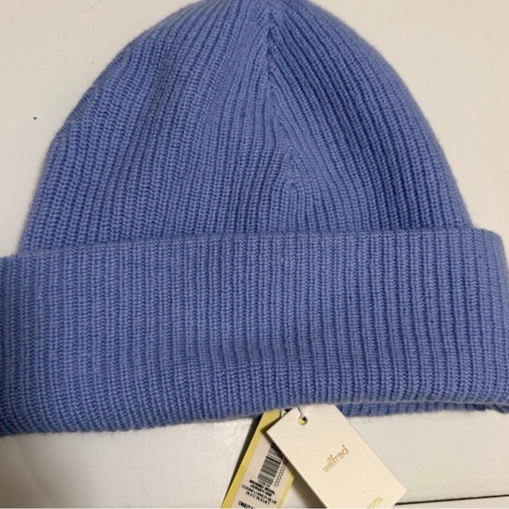 Wilfred Aritzia cornflower blue wool beanie